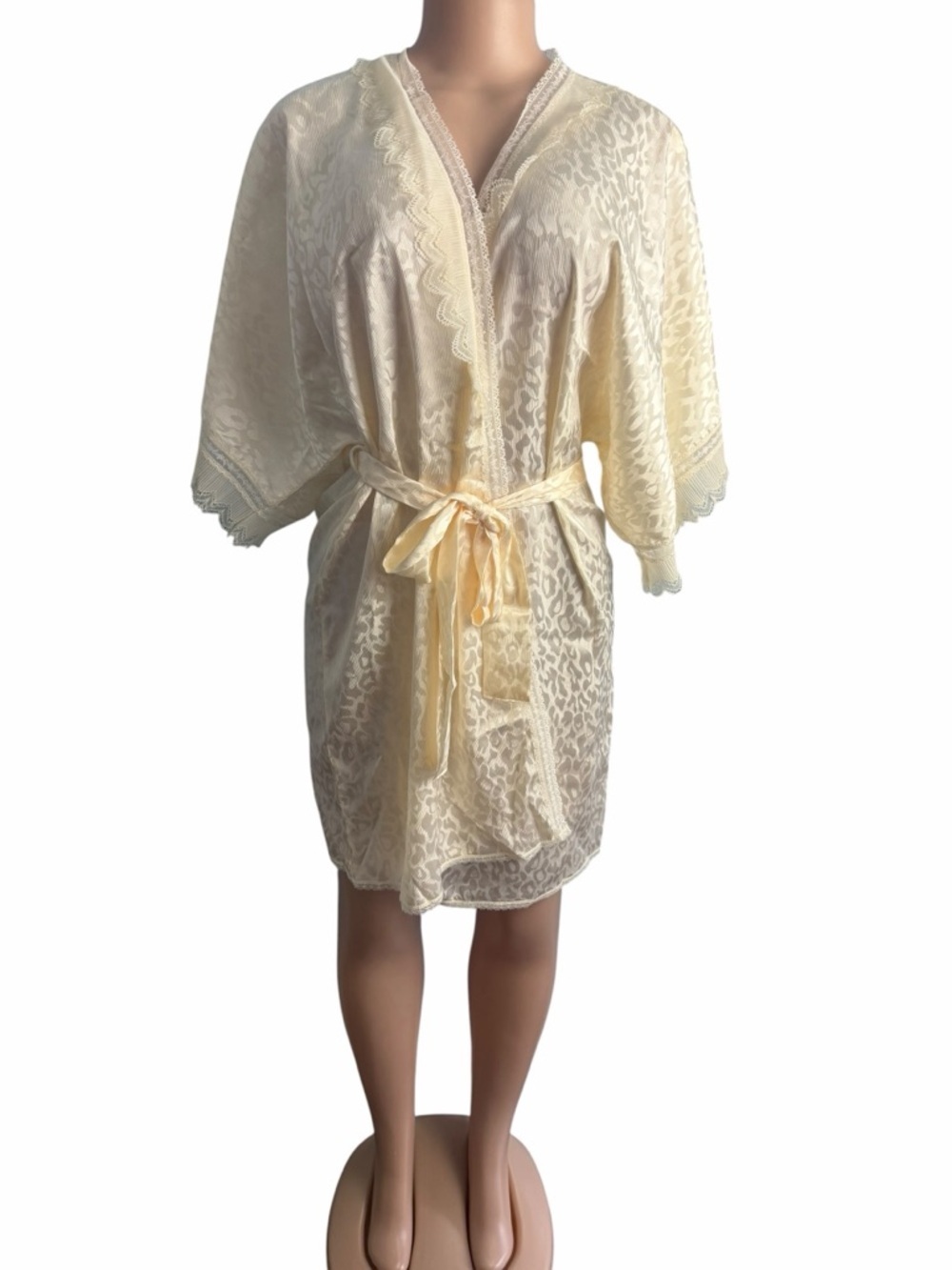 3/$30 ☀️ Lily of France Silky Ivory Animal Cheetah Print Sleepwear Robe